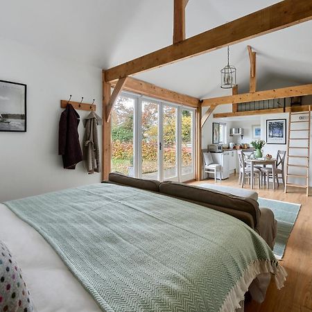 Stunning Cabin With Incredible Views Near Goodwood Rogate Eksteriør bilde