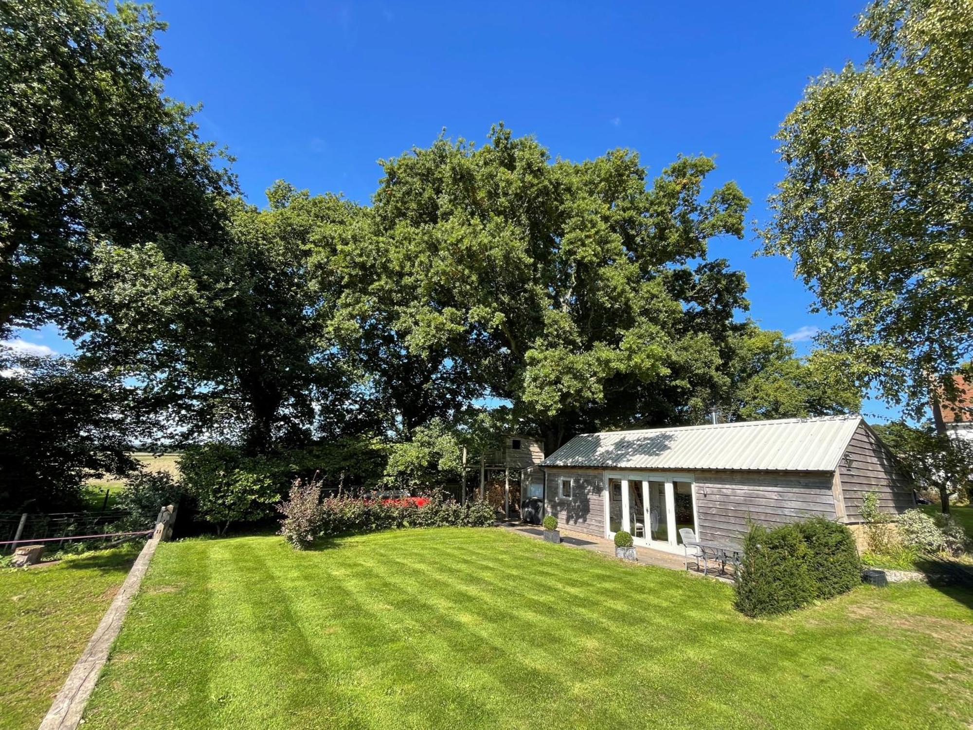 Stunning Cabin With Incredible Views Near Goodwood Rogate Eksteriør bilde